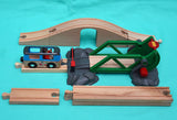 Train en bois - Pont levis et bus