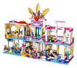 LEGO Friends 41058 - Le centre commercial d'Heartlake City - intérieur des boutiques